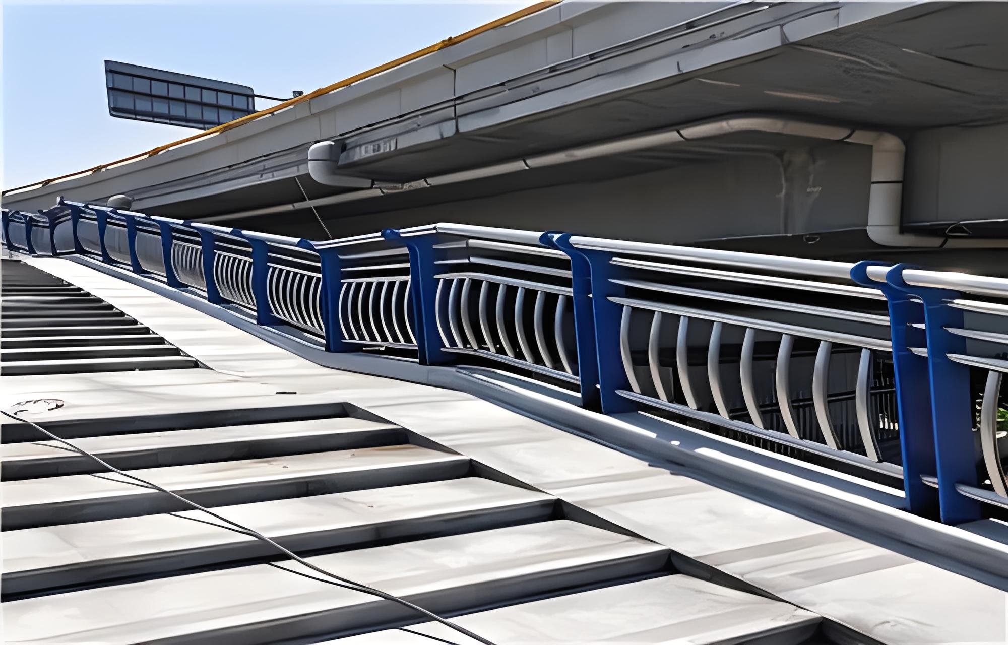 赤峰不锈钢桥梁护栏维护方案：确保安全，延长使用寿命